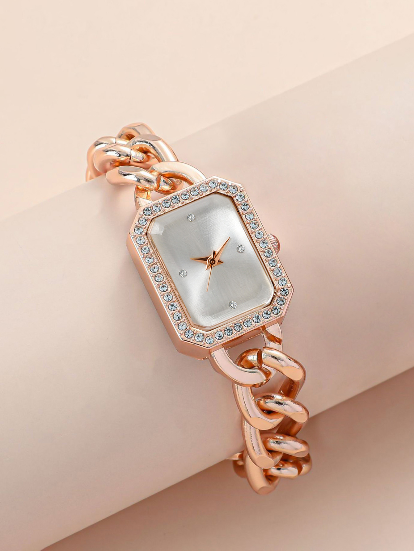 La boîte mystère contient 1 mo - Luxury Watch Hand avis et prix