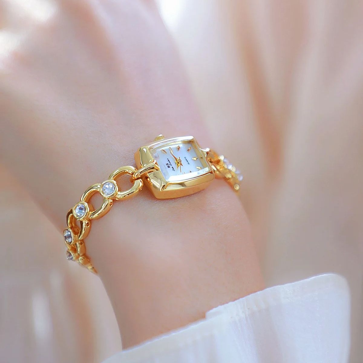 UTHAI – montre de luxe pour fe - Luxury Watch And Jewelry Brand avis et prix