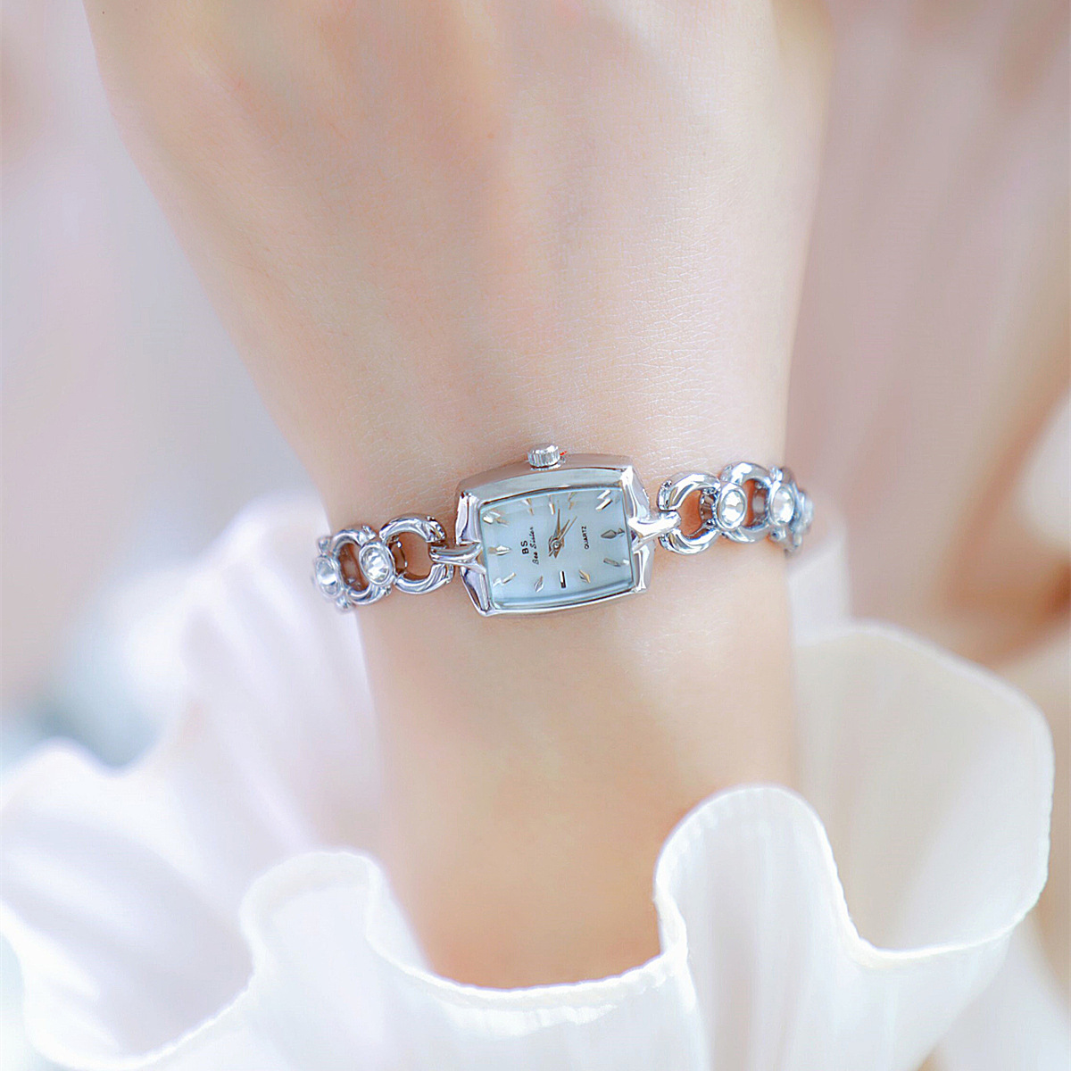 UTHAI – montre de luxe pour fe - Luxury Watch And Jewelry Brand avis et prix