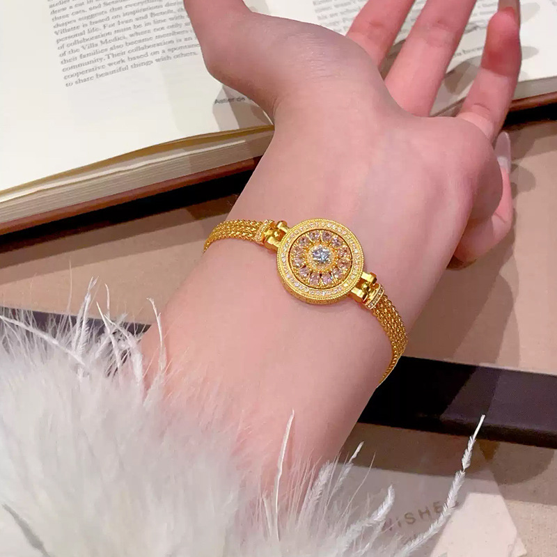 Montre bracelet femme en or 99 - Luxury Watch Service avis et prix