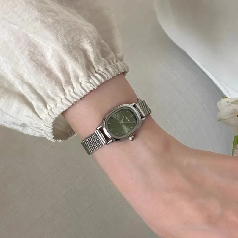 Petit cadran ovale montre vert - Luxury Watch For Girls avis et prix